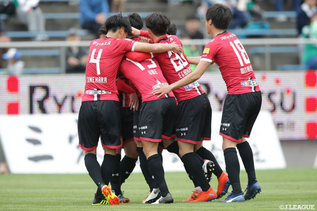 福田 友也の打点の高いヘディングシュートが決まり、岩手が先制点をゲット！【明治安田Ｊ３ 第7節 鳥取vs岩手】