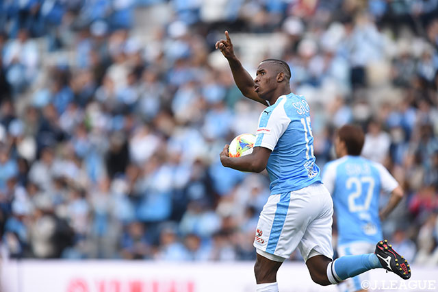 後半38分、アダイウトンのゴールで磐田が1点差に詰め寄る【明治安田Ｊ１ 第9節 磐田vs札幌】