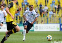 レアンドロ ドミンゲス(横浜FC)は、かつてタイトルも味わった思い出深い古巣との試合でJ2通算100試合出場を達成【明治安田J2 第11節 柏vs横浜FC】