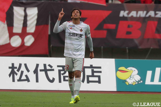 クルーニーがDFのクリアミスを逃さず、押し込んで金沢が先制！【明治安田Ｊ２ 第11節 山口vs金沢】