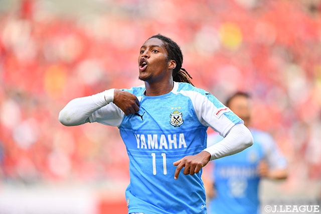 後半AT、ロドリゲス（磐田）がGKとの1対1の場面で冷静にシュートを流し込み、待望の先制点を土壇場で獲得！【明治安田Ｊ１ 第10節 浦和vs磐田】