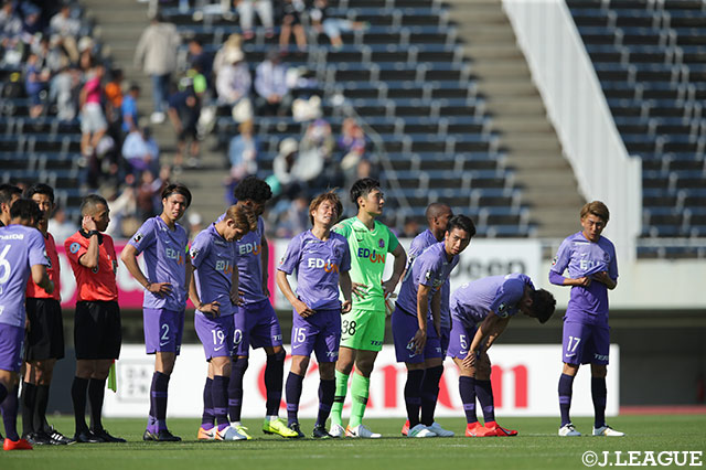 広島は前半に奪われた1点を取り返せずに敗戦。これで3連敗となった【明治安田Ｊ１ 第10節 広島vs横浜FM】