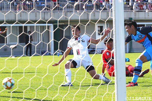 後半40分、谷口 海斗がこぼれ球を流し込み、岩手が逆転に成功する！【明治安田Ｊ３ 第8節 岩手vsYS横浜】