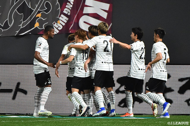 西が獲得したPKを、ダビド ビジャが冷静に沈め4連敗中の神戸が先制点を奪う！【明治安田Ｊ１ 第10節 札幌vs神戸】