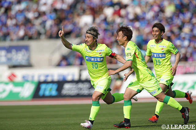 船山 貴之（千葉/#10）がゴール前で得たFKを直接沈め、先制点を獲得！【明治安田Ｊ２ 第12節 甲府vs千葉】