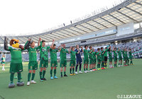 逃げ切った東京Vが、6試合ぶりに勝点3を手にした【明治安田J2 第12節 東京Vvs長崎】
