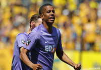 柏のクロスをドウグラス ヴィエイラが絶妙なタッチでファーサイドに流し込み、広島が開始2分で先制に成功！【明治安田Ｊ１ 第11節 仙台vs広島】