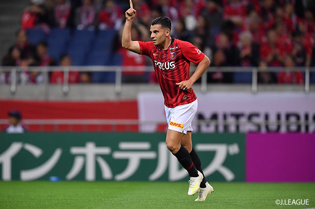 アンドリュー ナバウトがGKとの1対1を、冷静に流し込んで浦和がリードを2点に広げる【明治安田Ｊ１ 第12節 浦和vs湘南】