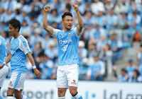 中山 仁斗の振り向きざまのシュートが決まり、磐田が前半だけで2点のリードを奪う【明治安田Ｊ１ 第12節 磐田vs仙台】