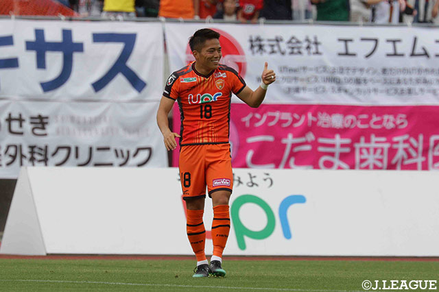 前半13分に先制点を挙げた高木 大輔（山口）。これが嬉しい今季初ゴール【明治安田Ｊ２ 第14節 山口vs東京Ｖ】