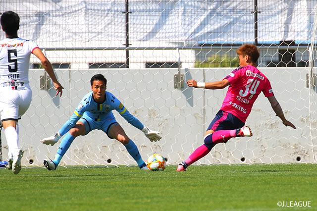 裏に抜け出した山田 寛人が今季6点目となるゴールを叩き込み、C大23がリードを2点に広げる【明治安田Ｊ３ 第9節 岩手vsC大23】