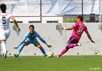 裏に抜け出した山田 寛人が今季6点目となるゴールを叩き込み、C大23がリードを2点に広げる【明治安田Ｊ３ 第9節 岩手vsC大23】