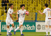 プロ入り後初の先発出場を飾った田中 渉(#30)がゴール前に折り返されたボールを落ち着いて流し込んで仙台が同点に追いつく【ルヴァンカップ GS 第6節 柏vs仙台】