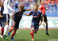 仲川 輝人（横浜FM/#23）がDFを華麗にかわし、左足の鋭いシュートをゴール左に突き刺して追加点を獲得！【明治安田Ｊ１ 第13節 横浜FMvs磐田】