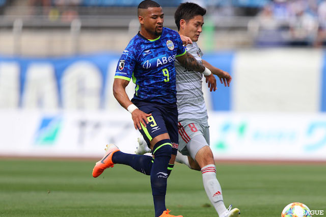 山形は2試合連続得点中のジェフェルソン バイアーノにボールを集めるも得点を奪えない【明治安田Ｊ２ 第15節 山形vs金沢】