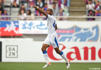 オナイウ 阿道が角度のないところからグラウンダーのシュートを放つ!これが決まり大分が1点を返す【明治安田J1 第14節 FC東京vs大分】