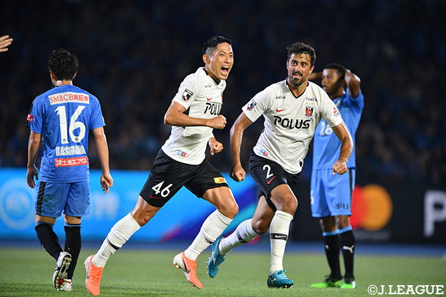 後半AT、ゴール前の混戦から森脇 良太（浦和/#46）が右足で放ったシュートが相手に当たりながらネットを揺らし、土壇場で同点に追い付く！【明治安田Ｊ１ 第14節 川崎Ｆvs浦和】