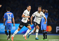 後半AT、ゴール前の混戦から森脇 良太（浦和/#46）が右足で放ったシュートが相手に当たりながらネットを揺らし、土壇場で同点に追い付く！【明治安田Ｊ１ 第14節 川崎Ｆvs浦和】