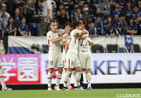 土居 聖真（鹿島）が、華麗なタッチで対峙したDFの裏をかいてかわし、右足でグラウンダーの鋭いシュートをゴール左下に決めて同点に追いつく！【明治安田Ｊ１ 第14節 Ｇ大阪vs鹿島】