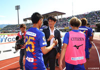 注目の上位対決は、甲府が執念のアディショナルタイム弾で追いつき引き分けに終わった【明治安田Ｊ２ 第17節 甲府vs山形】