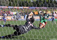 山岸 祐也が自ら獲得したPKのチャンスを確実に沈め、ホームの岐阜が1点差に詰め寄る【明治安田Ｊ２ 第17節 岐阜vs新潟】