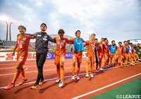 後半の3得点で勝利した愛媛が3試合ぶりの勝点3を獲得！Ｊ２でのホーム通算100勝を達成した【明治安田Ｊ２ 第17節 愛媛vs柏】