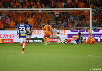 北川が右サイドからゴール前にグラウンダーのクロスを送るとドウグラスが冷静に流し込み、清水が再び同点に追いつく【明治安田Ｊ１ 第15節 清水vs横浜FM】