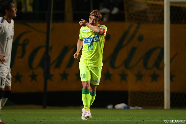 堀米がライン際からマイナスに折り返すと、ニアサイドで船山 貴之が合わせ千葉がリードを2点に広げる【明治安田Ｊ２ 第18節 千葉vs鹿児島】