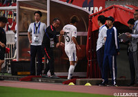 後半41分、稲垣 祥がこの日2枚目のイエローカードで退場。1点を追う広島は苦しい展開に【ACL ラウンド16 第1戦 鹿島vs広島】