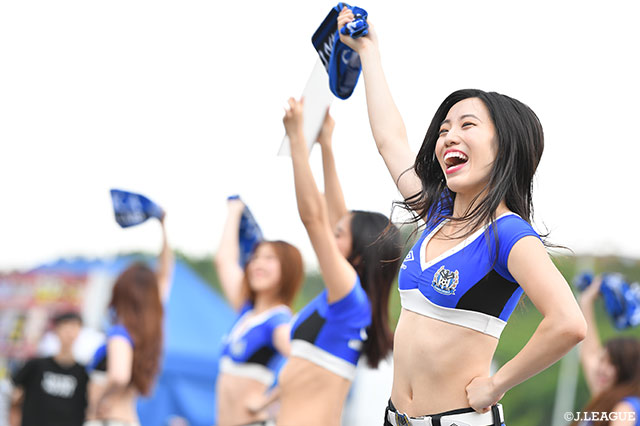 ガンバチアのみなさんが熱いダンスで盛り上げます！【明治安田Ｊ１ 第16節 Ｇ大阪vs湘南】