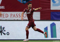 敵陣高い位置から連動したプレスをかけてゴール前で横パスをカットすると、味方のスルーパスに反応したダビド ビジャ（#7）がワンタッチでのシュートを沈め、神戸が先制に成功する【明治安田Ｊ１ 第16節 神戸vs大分】