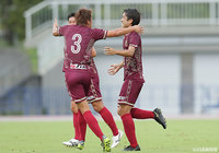 ペナルティエリア手前でFKを獲得すると風間 宏希が直接叩き込み、ホームで強い琉球が先制に成功！【明治安田Ｊ２ 第19節 琉球vs甲府】