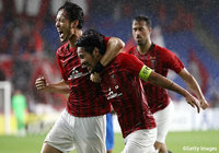 興梠 慎三(浦和/右)がファーサイドでヘディングシュートを放ち、貴重な逆転ゴールを奪取!自身のACL日本人最多得点記録を23点に伸ばす【ACL ラウンド16 第2戦 蔚山vs浦和】