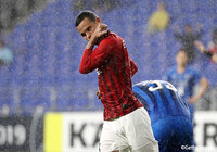 87分、味方がPA内で絶妙な位置に落とすと、エヴェルトン(浦和)がこれに反応し右足で合わせてネットを揺らす。試合を決定づける1点となった【ACL ラウンド16 第2戦 蔚山vs浦和】