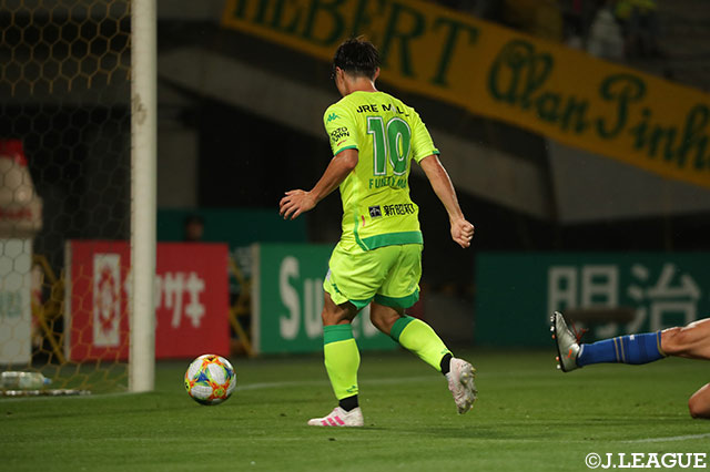 右からの折り返しを船山 貴之（千葉）が左足で合わせて試合を振り出しに戻す！【明治安田Ｊ２ 第20節 千葉vs町田】
