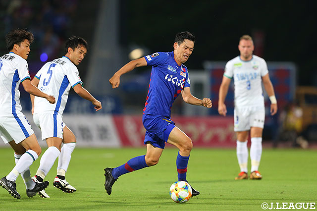 ピーター ウタカに代わり、先発起用された佐藤 洸一（甲府）だが得点は奪えず不発に終わった【明治安田Ｊ２ 第20節 甲府vs徳島】