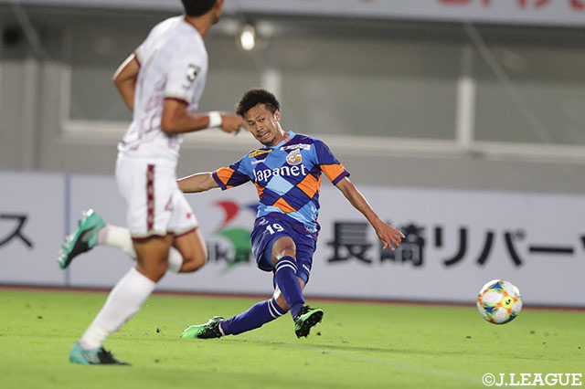 スルーパスに抜け出した澤田 崇が3点目を奪い、長崎がリードを広げる！【明治安田Ｊ２ 第20節 長崎vs琉球】