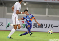 スルーパスに抜け出した澤田 崇が3点目を奪い、長崎がリードを広げる!【明治安田J2 第20節 長崎vs琉球】