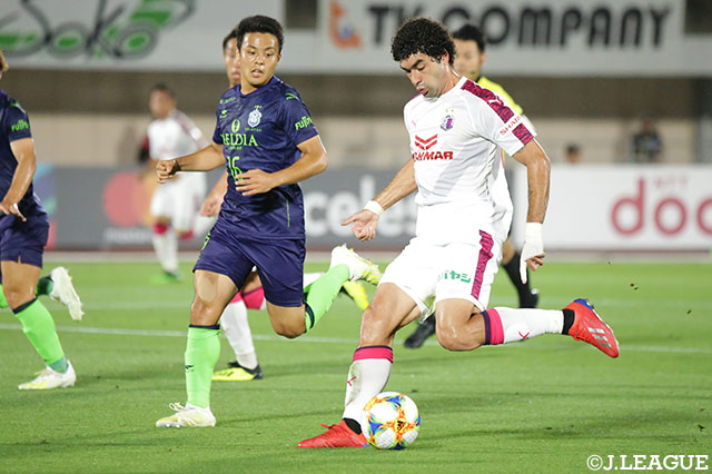 Ｃ大阪は、ここまでコンスタントに得点を重ねてきたブルーノ メンデスにボールを集めて攻撃を展開【明治安田Ｊ１ 第17節 湘南vsＣ大阪】