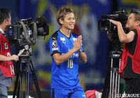 浮き球を収めた藤本 憲明（大分）が左足でのシュートを流し込んで先制点をゲット！【明治安田Ｊ１ 第17節 大分vs浦和】