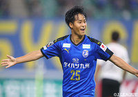 ドリブルで持ち運んだ小林 成豪（大分）が強烈なミドルシュートを突き刺し、2試合連続となるゴールを獲得！【明治安田Ｊ１ 第17節 大分vs浦和】