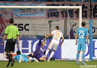 相手DFのミスを逃さなかったドウグラスが押し込み、すぐさま清水が同点に追いつく！【明治安田Ｊ１ 第17節 鳥栖vs清水】