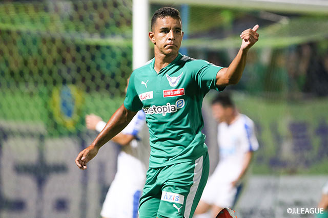 AT5分、途中出場のユリ（#9）が劇的なゴールを奪い、鳥取が勝ち越しに成功！【明治安田Ｊ３ 第15節 鳥取vs沼津】