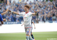 試合開始10分、川西 翔太が強烈なミドルシュートを突き刺し、岐阜が先制！【明治安田Ｊ２ 第21節 福岡vs岐阜】