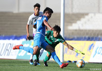 中村 亮太（秋田）が強烈なシュートを放つも、GKのファインセーブに阻まれる【明治安田Ｊ３ 第15節 秋田vs藤枝】