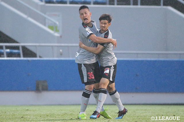 70分に勝ち越し点を許すも、1分後に鈴木 翔登（熊本/#39）がCKのチャンスから、こぼれ球を押し込み、試合を振り出しに戻す【明治安田Ｊ３ 第15節 YS横浜vs熊本】