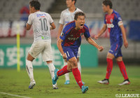 永井 謙佑（FC東京）の左足のボレーが決まり、同点！永井は感情を爆発させる！【明治安田Ｊ１ 第18節 FC東京vsＧ大阪】