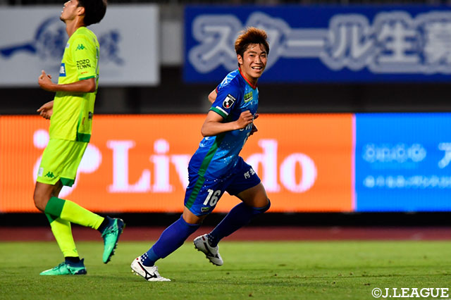 後半から投入された渡井 理己（徳島）の同点弾で試合は振り出しに【明治安田Ｊ２ 第21節 徳島vs千葉】