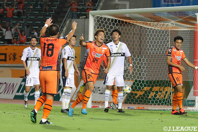 後半41分、山下 敬大（山口/#24）が頭で合わせてダメ押しゴールを奪い、勝負あり【明治安田Ｊ２ 第21節 山口vs町田】