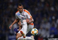 J1連続得点タイ記録を狙うドウグラス(清水)だったが、得点は奪えず【明治安田J1 第19節 G大阪vs清水】